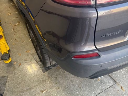 Used 2021 Jeep Cherokee Latitude Lux 80th Anniv w/ Quick Order Package 26U 80TH image 9