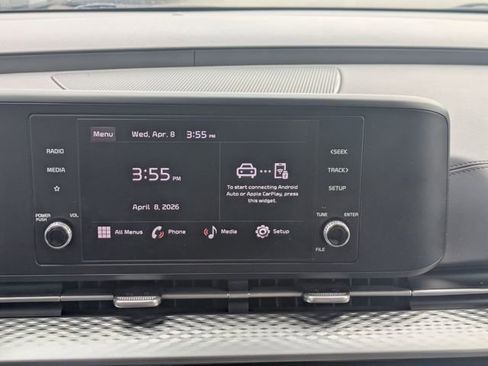 Used 2024 Kia Carnival LX FWD image 18