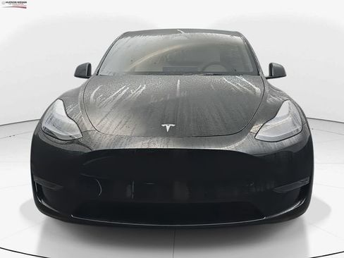 Used 2025 Tesla Model Y Long Range image 3