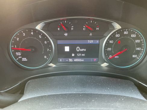 Used 2022 Chevrolet Equinox RS w/ Infotainment Package FWD image 7