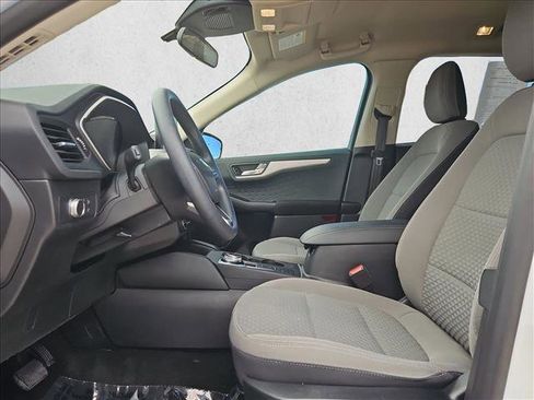 Used 2020 Ford Escape SE FWD image 16
