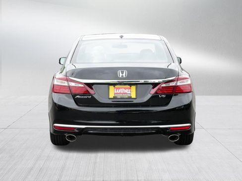 Used 2017 Honda Accord EX-L image 6