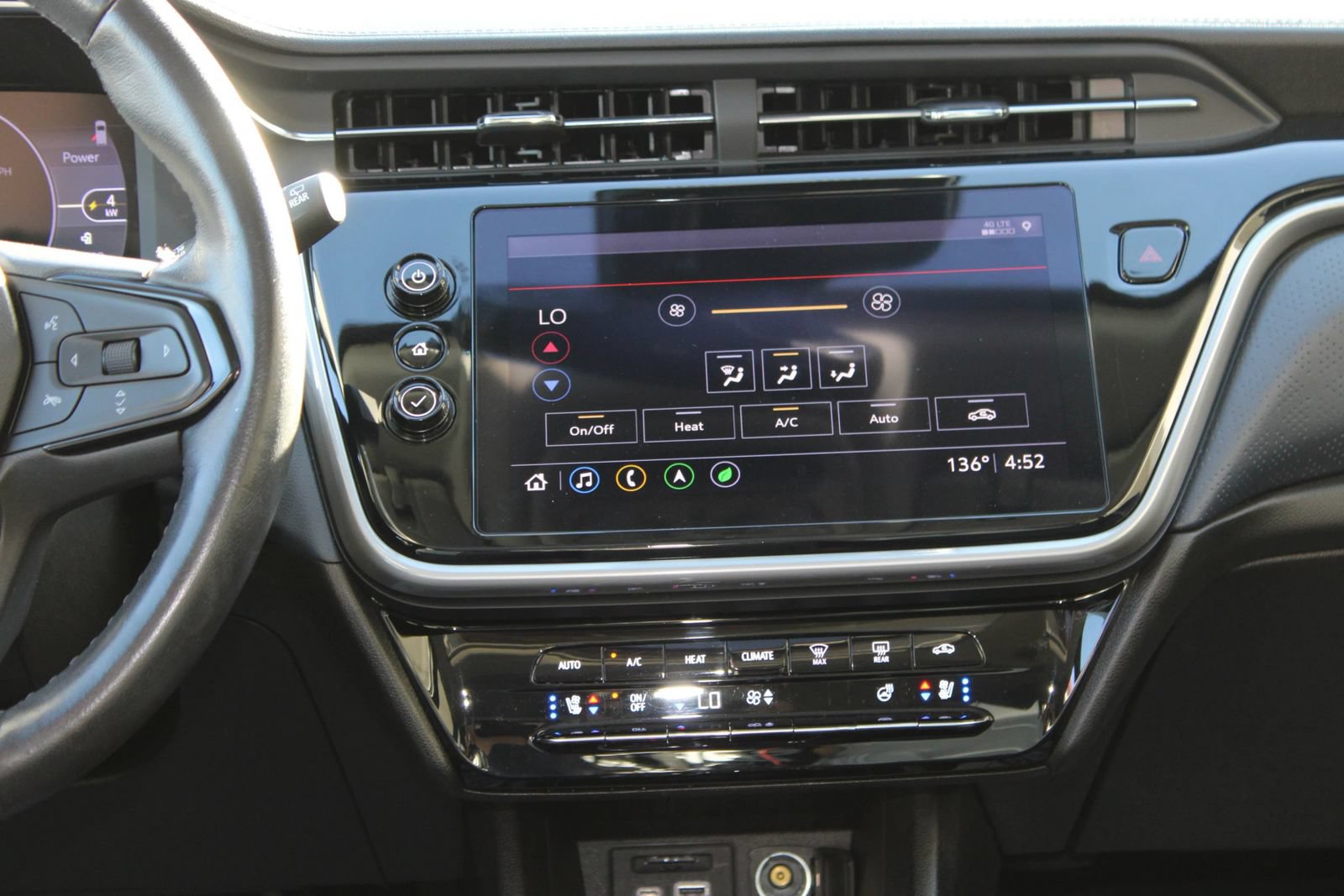 Used 2022 Chevrolet Bolt EUV Premier w/ Launch Edition FWD image 22