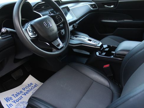 Used 2018 Honda Clarity Plug-In Hybrid image 11