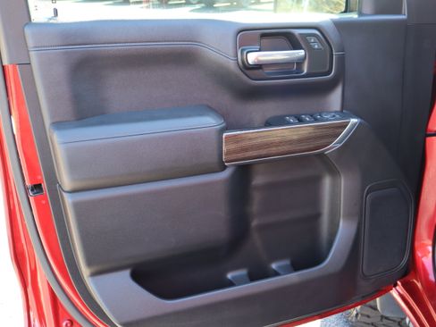 Used 2022 Chevrolet Silverado 1500 RST image 16