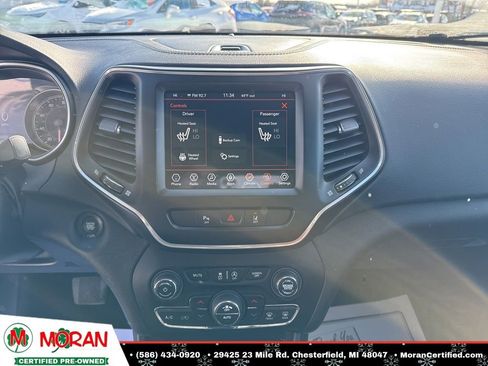 Used 2021 Jeep Cherokee Latitude Lux w/ Comfort/Convenience Group image 16