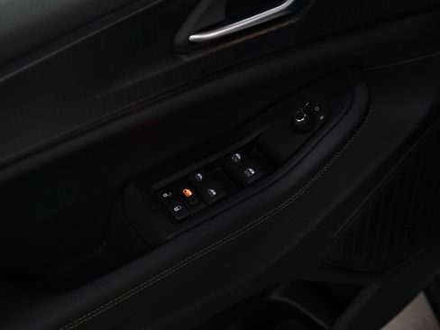 Used 2023 Jeep Grand Cherokee Altitude image 22