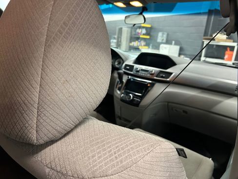 Used 2015 Honda Odyssey EX image 21