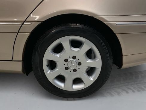 Used 2005 Mercedes-Benz C 320 4MATIC Sedan image 19
