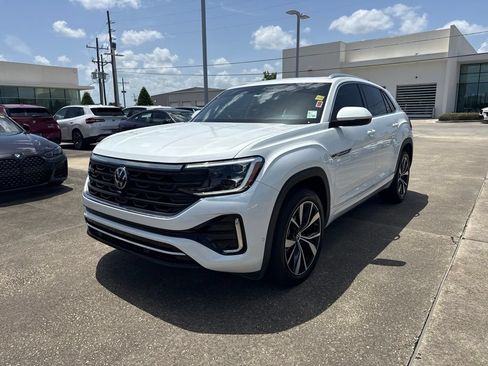 Used 2024 Volkswagen Atlas Cross Sport SEL Premium R-Line AWD/4WD image 1