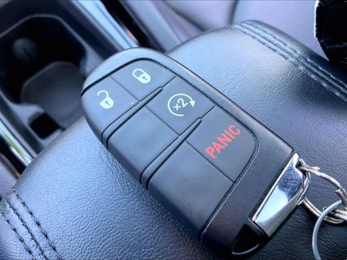 Certified 2024 Jeep Compass Limited w/ Sun and Sound Group AWD/4WD image 14