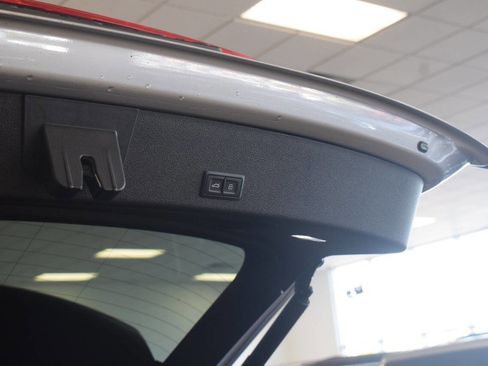 Used 2019 Audi e-tron Prestige w/ Prestige Package AWD/4WD image 32