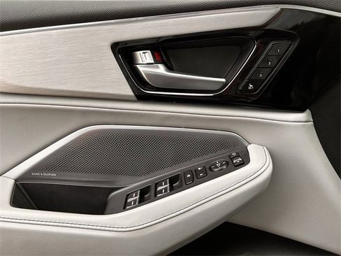 Certified 2025 Acura MDX w/ Technology Package image 24