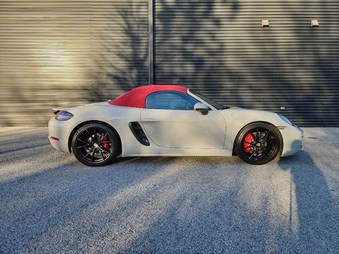 Certified 2025 Porsche 718 Boxster S image 9