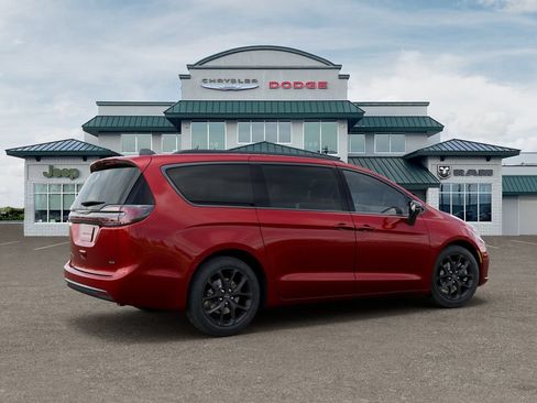 New 2026 Chrysler Pacifica Select w/ S Appearance Package AWD/4WD image 4