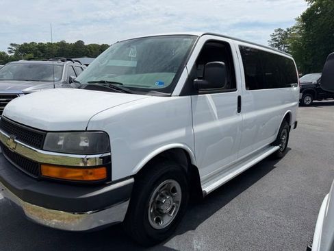 Used 2014 Chevrolet Express 3500 LT w/ LT Preferred Equipment Group RWD image 8