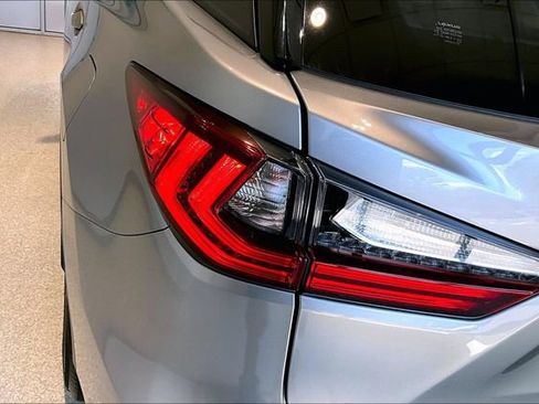 Used 2020 Lexus RX 350L Premium w/ Premium Package AWD/4WD image 23