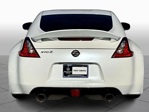 Used 2020 Nissan 370Z Coupe image 4