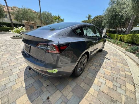 Used 2023 Tesla Model 3 Standard Range image 5