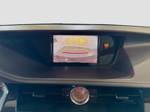 Used 2017 Lexus ES 350 w/ Premium Package FWD image 10