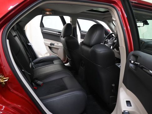 Used 2007 Chrysler 300 SRT8 RWD image 12