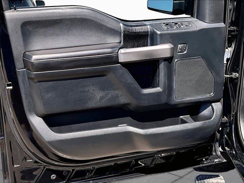 Used 2019 Ford F150 Platinum w/ Equipment Group 701A Luxury AWD/4WD image 25