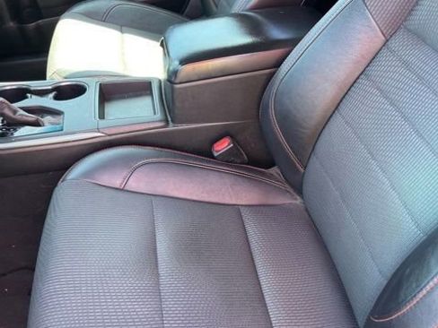 Used 2016 Toyota Camry SE FWD image 12