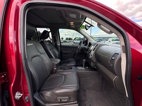 Used 2021 Nissan Frontier PRO-4X w/ Pro-4x Utility Package AWD/4WD image 12