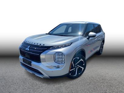 New 2025 Mitsubishi Outlander SE