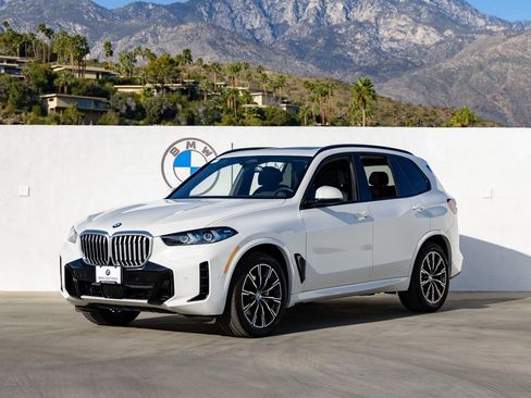 Certified 2025 BMW X5 xDrive40i w/ M Sport Package image 1