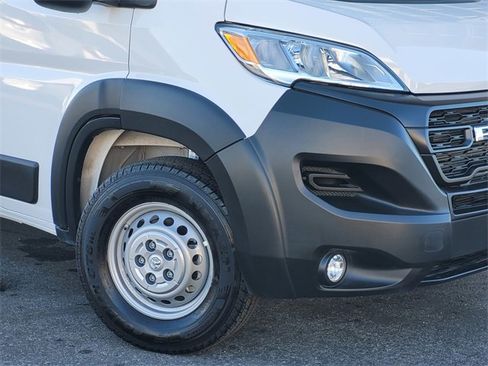 Used 2025 RAM ProMaster 2500 w/ Convenience Group image 3
