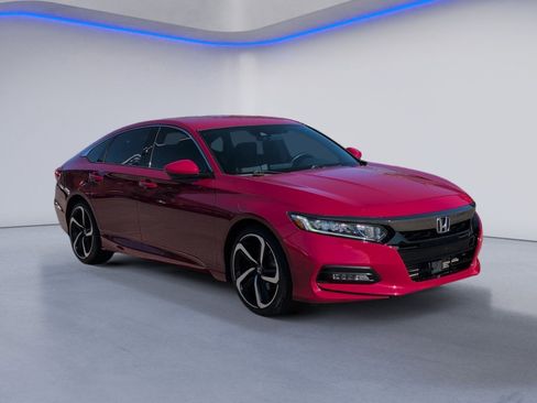 Used 2018 Honda Accord Sport image 6