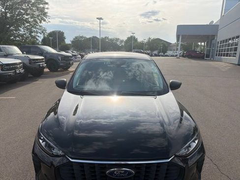 Used 2024 Ford Escape Active AWD/4WD image 3