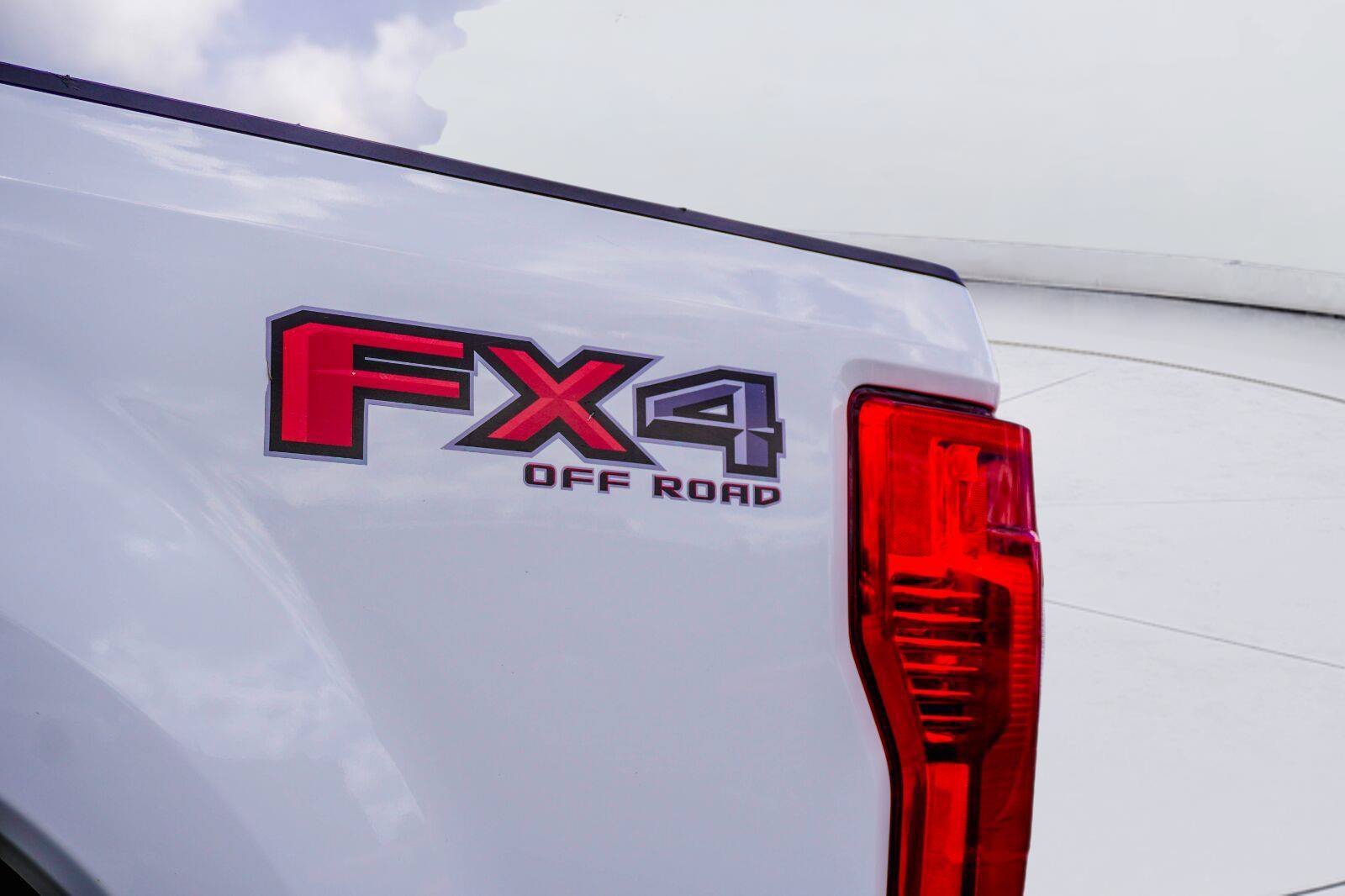 Used 2022 Ford F250 XL w/ STX Appearance Package AWD/4WD image 7