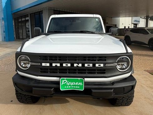 Used 2025 Ford Bronco 4-Door AWD/4WD image 3