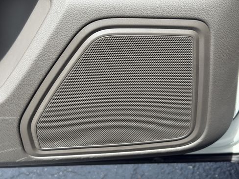 Certified 2023 Porsche Macan AWD/4WD image 25