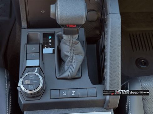 Used 2025 Toyota 4Runner TRD Off-Road Premium image 13