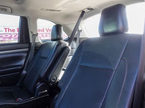 Used 2018 Toyota Highlander Limited Platinum w/ Carpet Mat Package (TMS) image 29