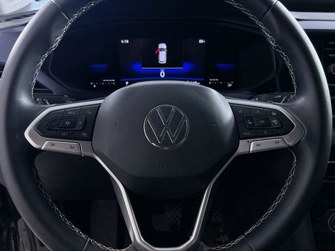 Used 2023 Volkswagen Taos SE image 14