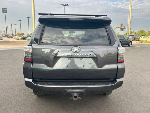 Used 2019 Toyota 4Runner SR5 AWD/4WD image 10