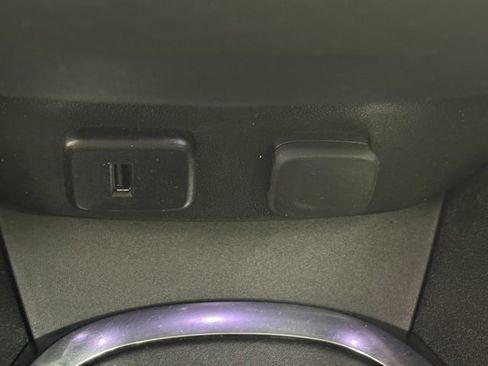 Used 2018 Chevrolet Malibu LT image 24