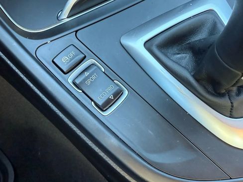 Used 2018 BMW 330i xDrive Sedan w/ Convenience Package image 22