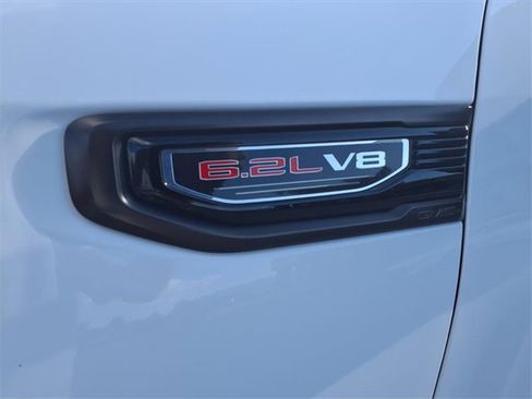 Used 2024 GMC Sierra 1500 AT4X image 6