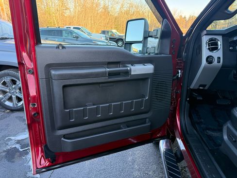Used 2014 Ford F350 Lariat image 29
