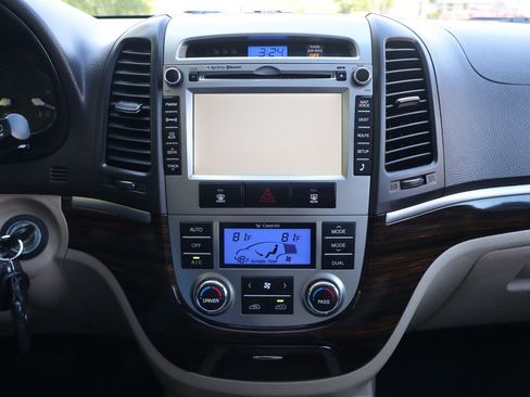 Used 2011 Hyundai Santa Fe Limited w/ Navigation Pkg 4 AWD/4WD image 35