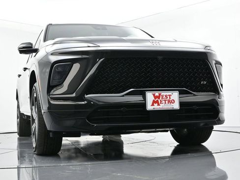 New 2026 Buick Enclave Sport Touring w/ Power Package image 32