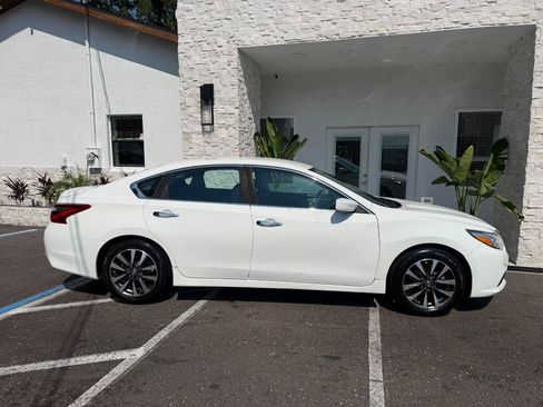 Used 2016 Nissan Altima 2.5 S w/ Power Driver Seat Package FWD image 16