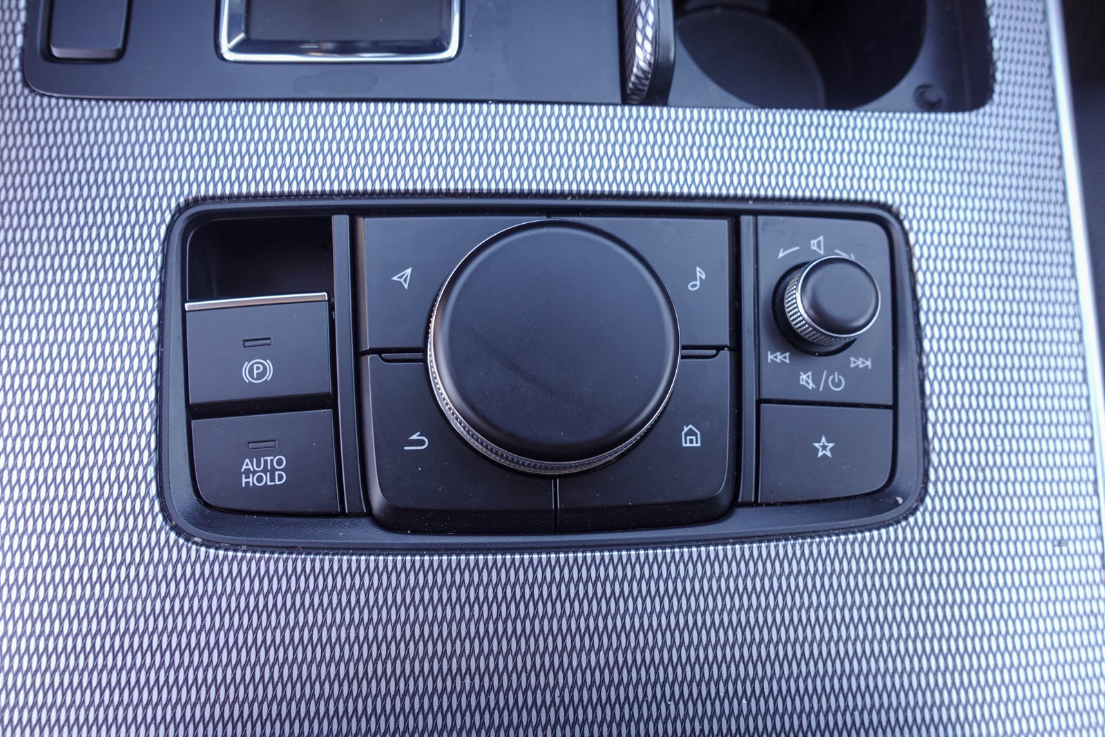 Certified 2025 MAZDA CX-70 Plug-In Hybrid w/ Premium Pkg AWD/4WD image 24