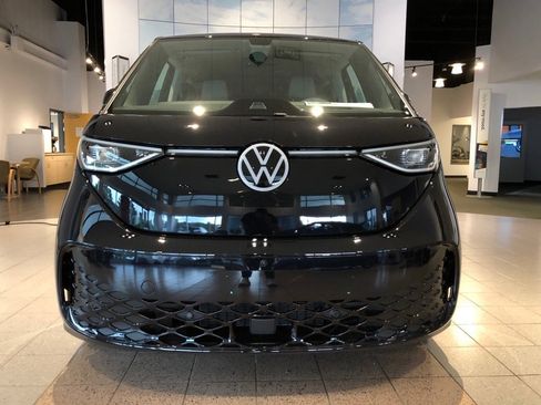 New 2025 Volkswagen ID. Buzz Pro S Plus image 2