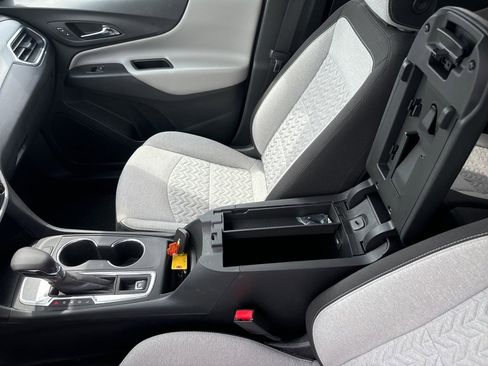 Used 2022 Chevrolet Equinox LT image 15